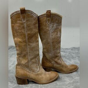 La Petite Parisienne Tan Distressed Leather Western Heeled Boots Size 37